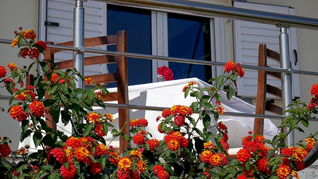 Perivolos Apartments Dhërmi Buitenkant foto