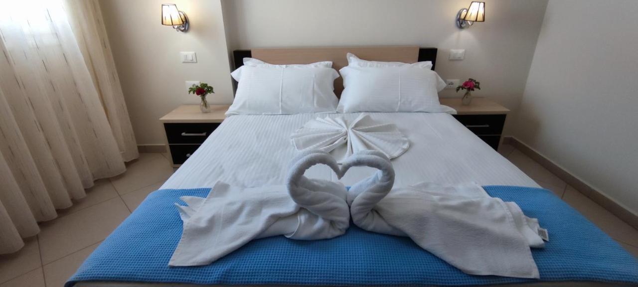 Perivolos Apartments Dhërmi Buitenkant foto